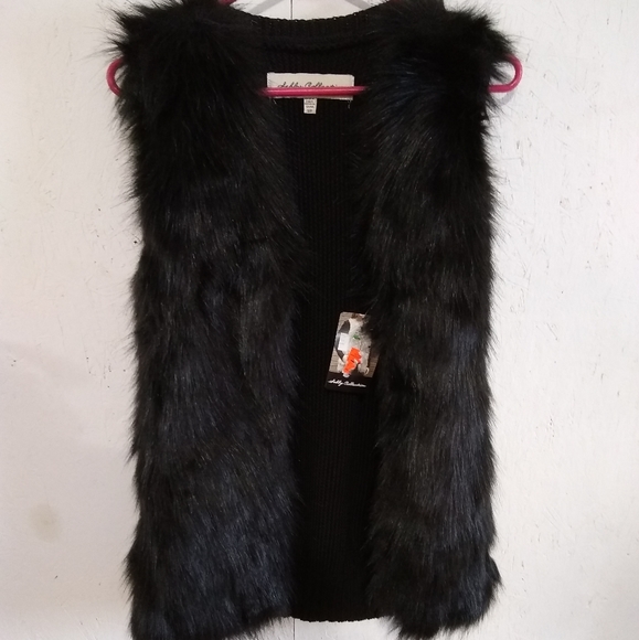 NWT Black faux fur front sweater vest size small - Picture 1 of 6